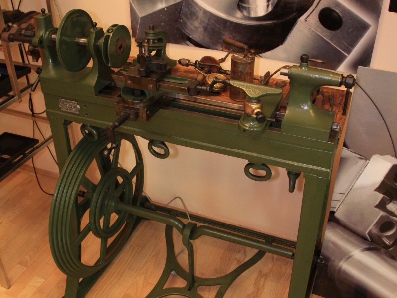 TRADITION BEWAHREN – József Töröks Ausstellung zur Industriegeschichte im GYMSKIK.